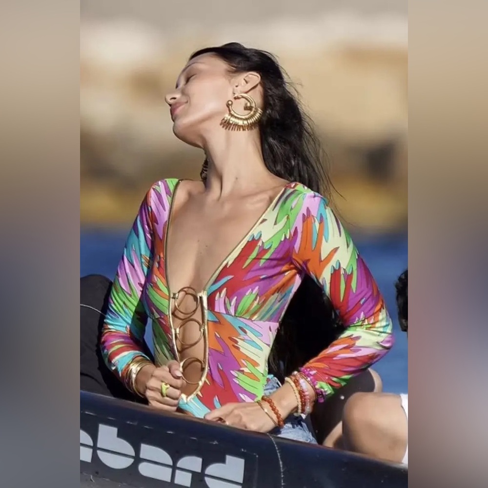 1997 Dolce And Gabbana top size 40 BEAUTIFUL Rainbow Disco Gold